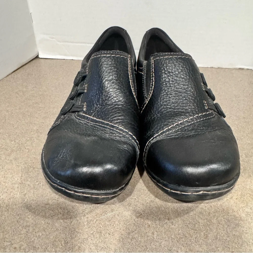 Clarks Collection’s Women’s Ashland Effie Black Slip-on Leather Loafer Size 7.5W